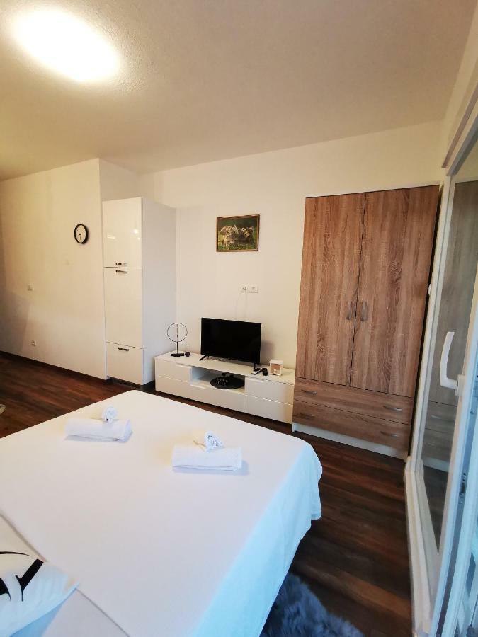 Charming Studio - Apartment Макарська Екстер'єр фото